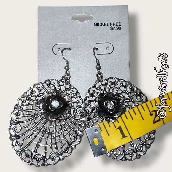 Bundle Sale 3 for $15 | Nickel-Free Silver Tone Filigree Earrings - Picture 5 of 8